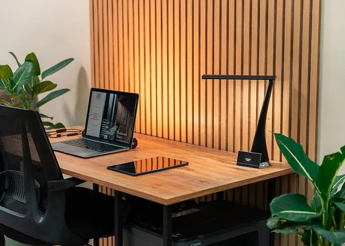 Apartman One-bedroom With Free Street Parking, Free Gym Pass And Office Setup