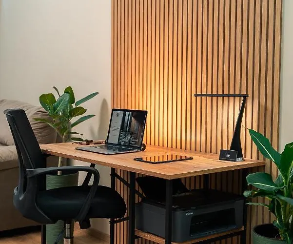 Apartman One-bedroom With Free Street Parking, Free Gym Pass And Office Setup