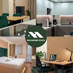 Apartment One-bedroom With Free Street Parking, Free Gym Pass And Office Setup *