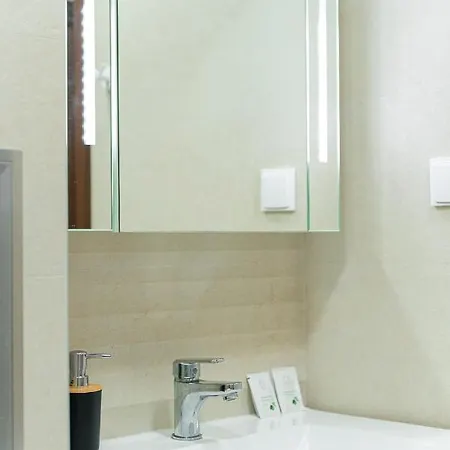 One-Bedroom Apartment With Free Parking, Free Gym Pass And Office Setup * Plovdiv
