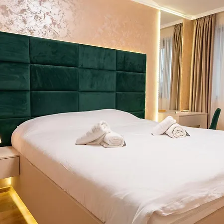 One-Bedroom Apartment With Free Parking, Free Gym Pass And Office Setup *