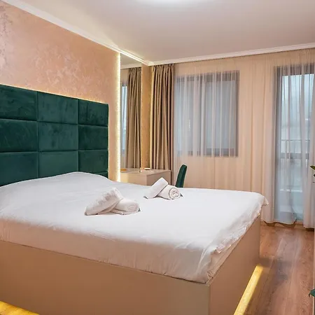 One-bedroom With Free Parking, Free Gym Pass And Office Setup