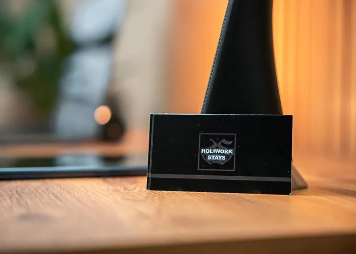 One-bedroom With Free Street Parking, Free Gym Pass And Office Setup *