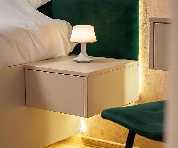 One-bedroom With Free Street Parking, Free Gym Pass And Office Setup Διαμέρισμα Φιλιππούπολη