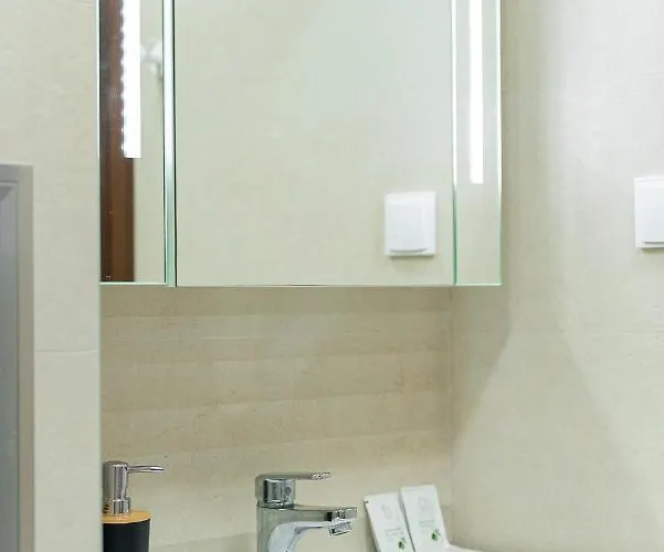 One-bedroom With Free Street Parking, Free Gym Pass And Office Setup * Φιλιππούπολη