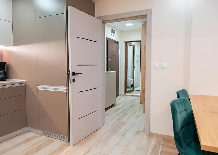 Διαμέρισμα One-bedroom With Free Street Parking, Free Gym Pass And Office Setup *