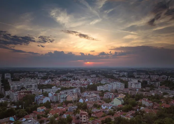 Διαμέρισμα One-bedroom With Free Street Parking, Free Gym Pass And Office Setup *